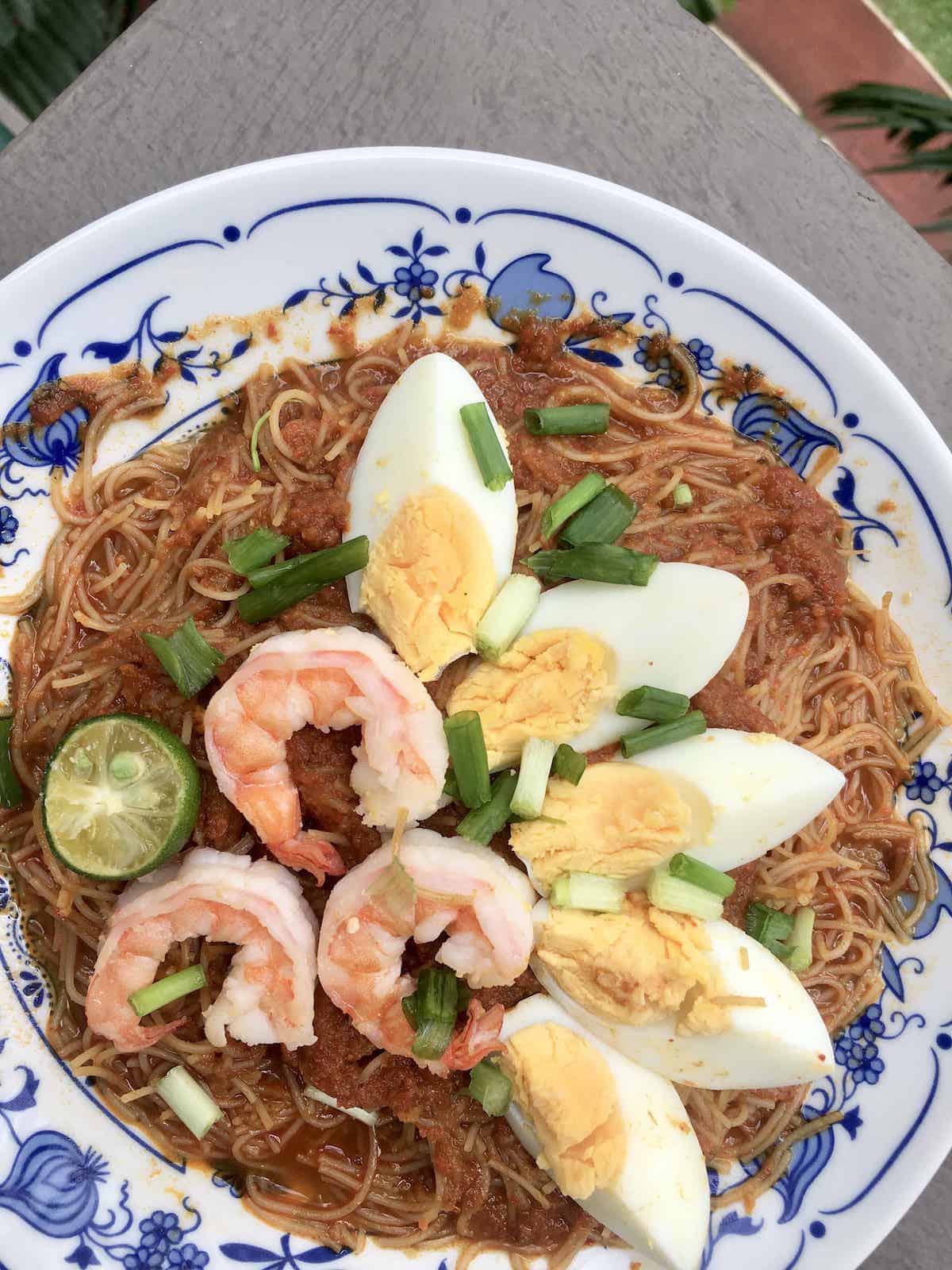 Close-up of dry mee siam with the gravy not entirely cooked off