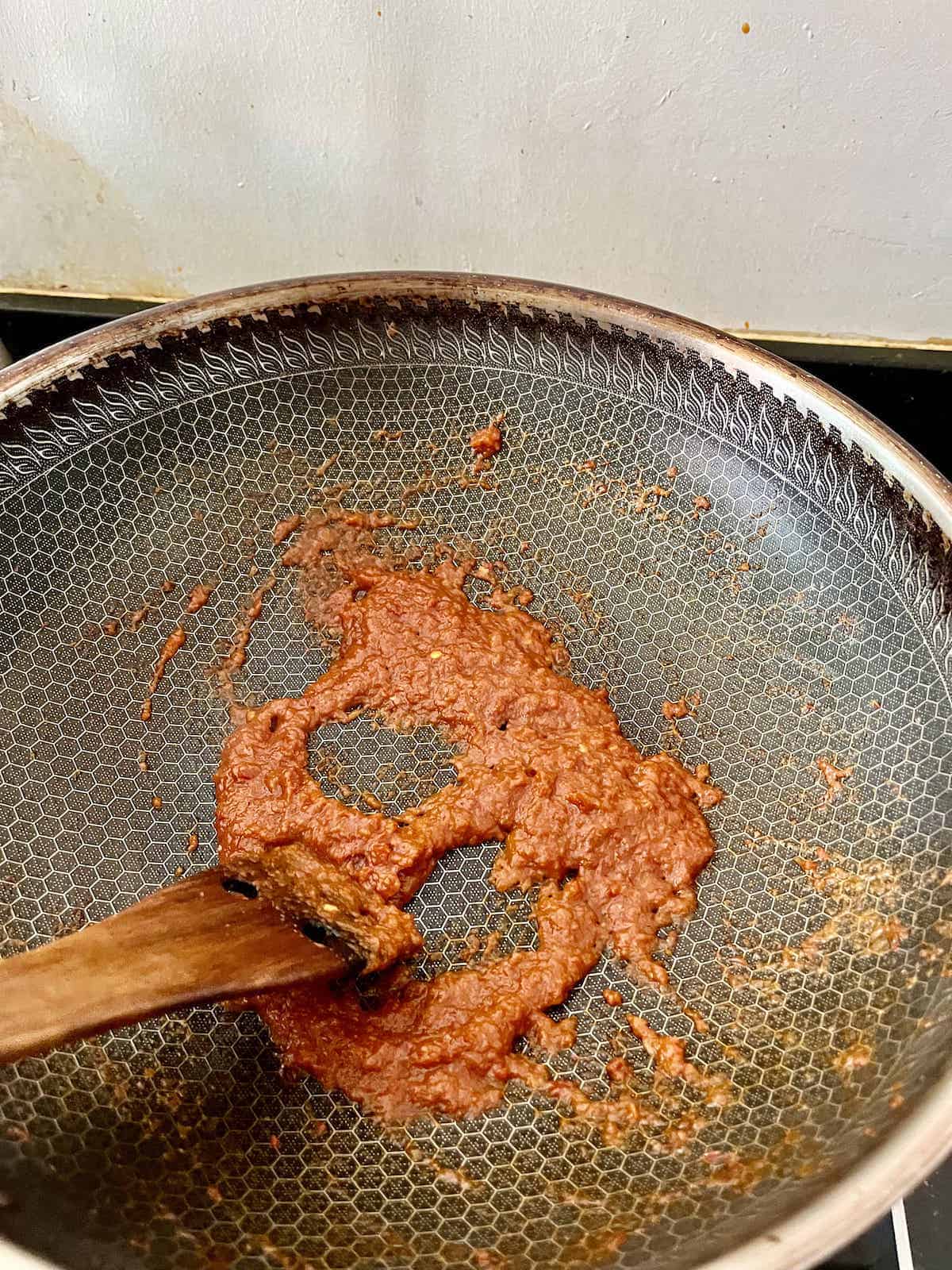Chili paste rempah after stir-frying for a few minutes.