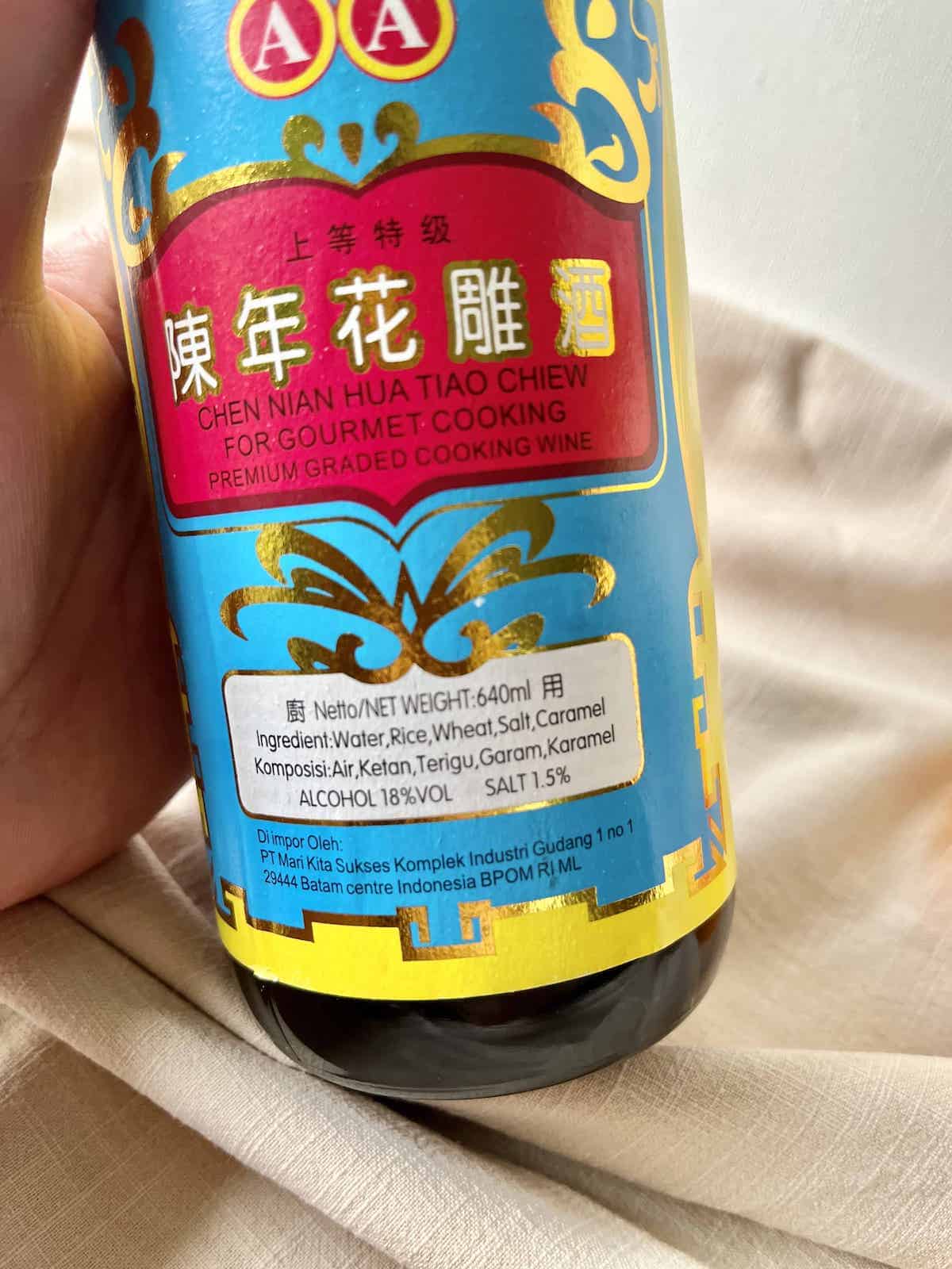 Ingredients label of a bottle of Chinese Shaoxing Hua Diao Jiu.