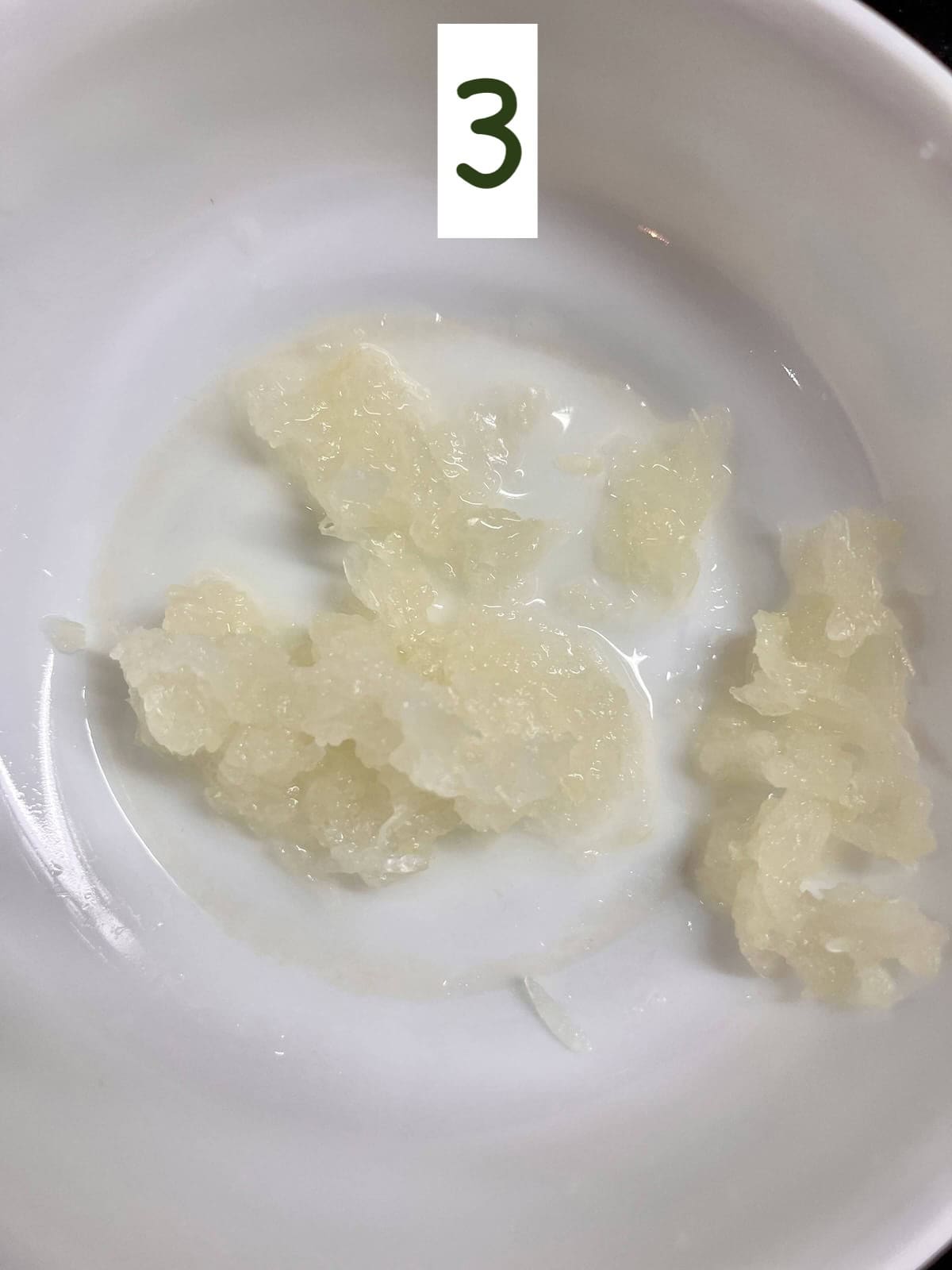 The grated and minced onion with juice for Japanese salad.